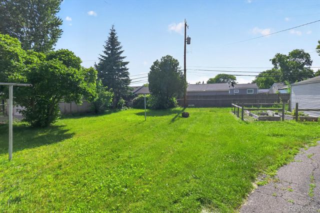 1446 Norris Street, Westland, MI 48186