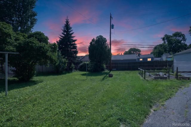 1446 Norris Street, Westland, MI 48186