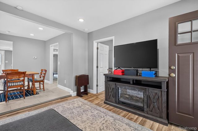 1446 Norris Street, Westland, MI 48186