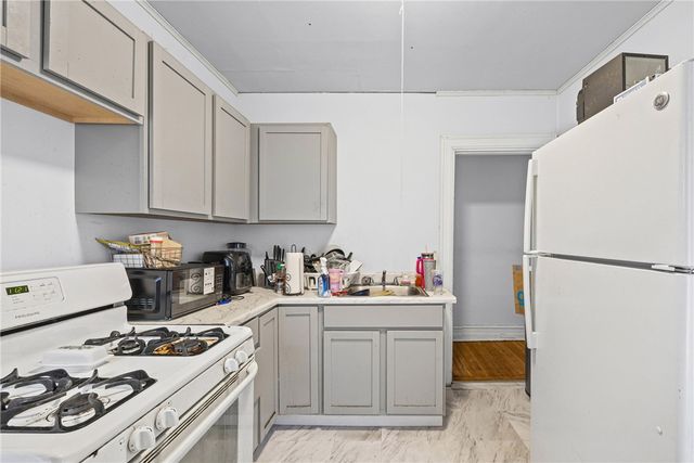 208 Kenwood Avenue, Rochester, NY 14611