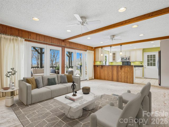 61 Brookwood Road, Asheville, NC 28804