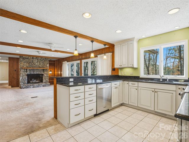 61 Brookwood Road, Asheville, NC 28804