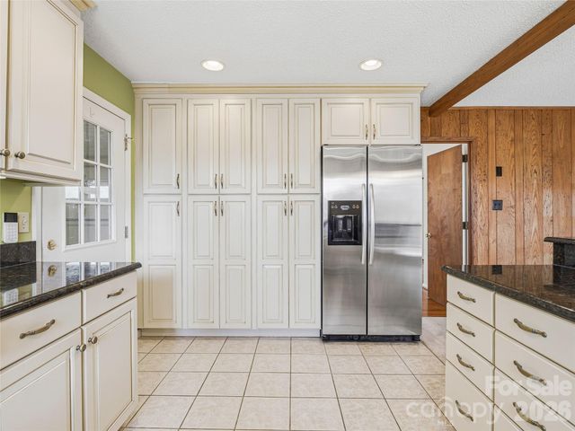 61 Brookwood Road, Asheville, NC 28804