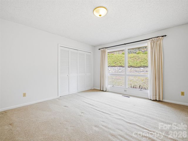 61 Brookwood Road, Asheville, NC 28804