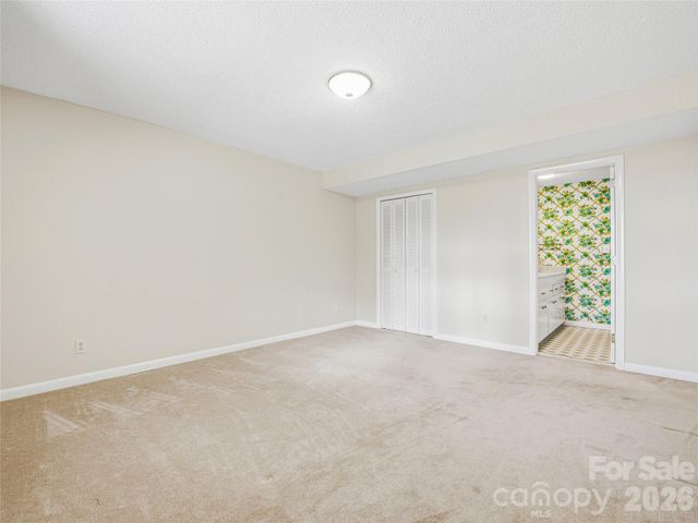 61 Brookwood Road, Asheville, NC 28804