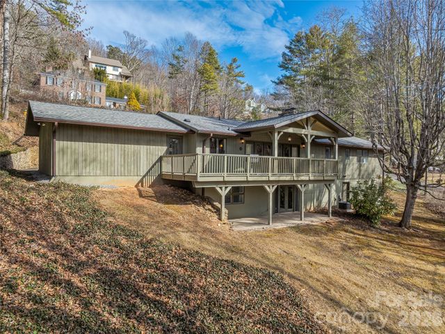 61 Brookwood Road, Asheville, NC 28804