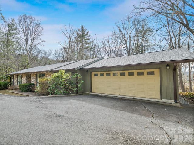 61 Brookwood Road, Asheville, NC 28804