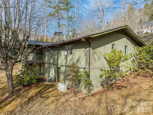 61 Brookwood Road, Asheville, NC 28804