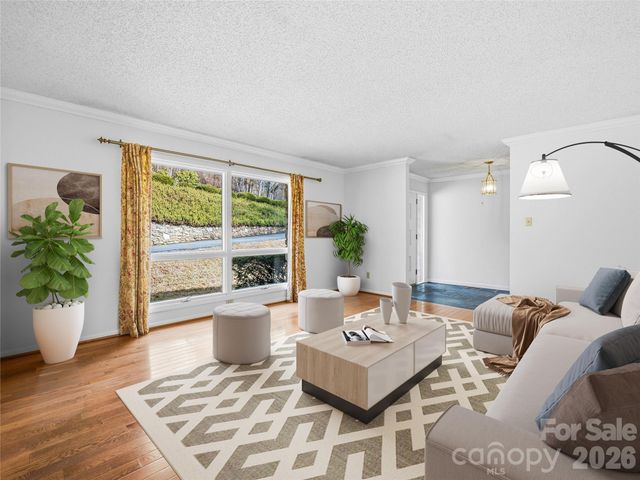 61 Brookwood Road, Asheville, NC 28804