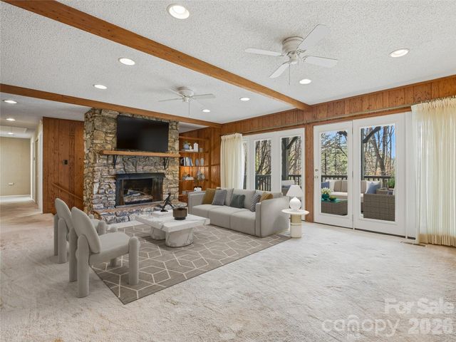 61 Brookwood Road, Asheville, NC 28804