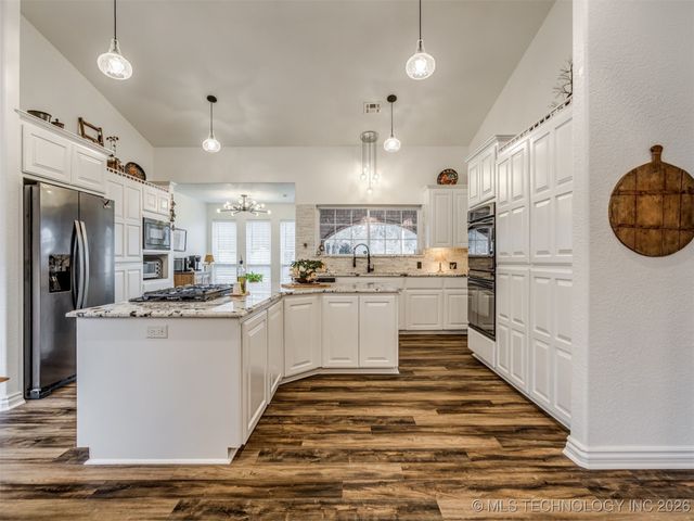 32825 E 740 Road, Wagoner, OK 74467