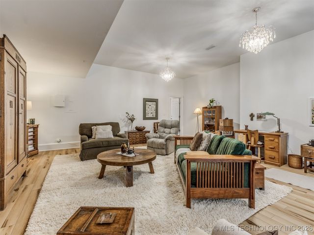 32825 E 740 Road, Wagoner, OK 74467