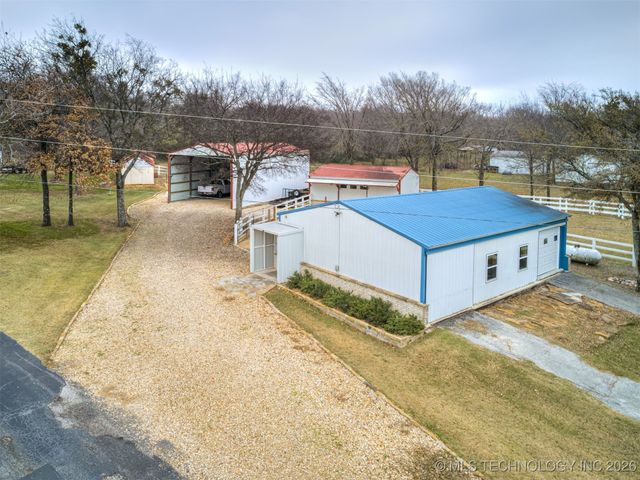 32825 E 740 Road, Wagoner, OK 74467