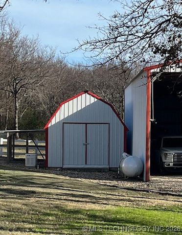 32825 E 740 Road, Wagoner, OK 74467