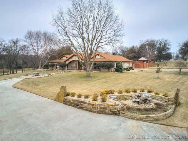 32825 E 740 Road, Wagoner, OK 74467