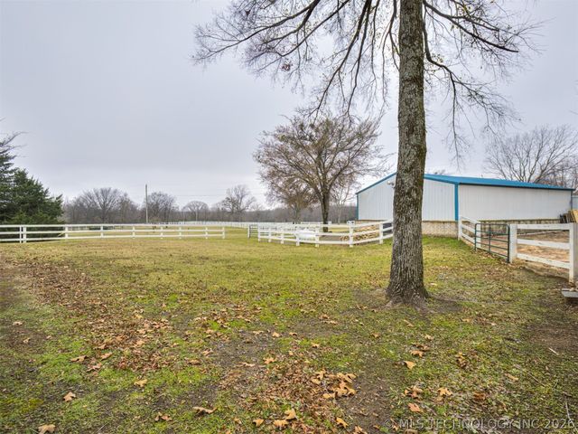 32825 E 740 Road, Wagoner, OK 74467