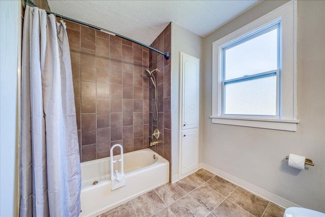 464 E Hinman Avenue, Columbus, OH 43207