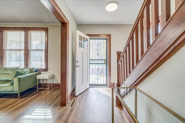 464 E Hinman Avenue, Columbus, OH 43207