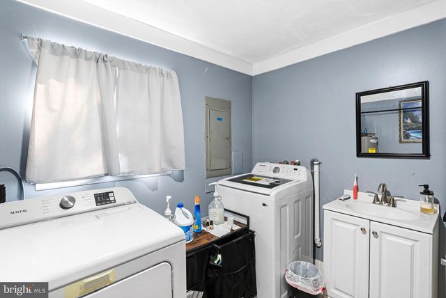 2300 S FILBERT ST, Allentown, PA 18103