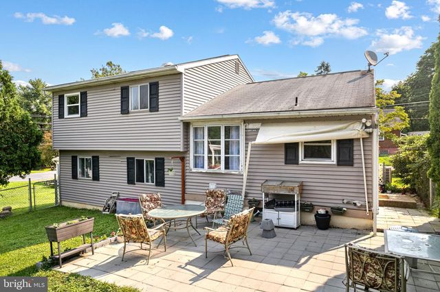2300 S FILBERT ST, Allentown, PA 18103