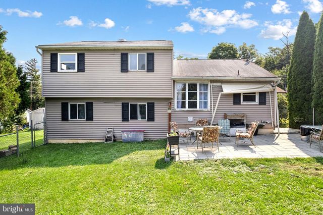 2300 S FILBERT ST, Allentown, PA 18103