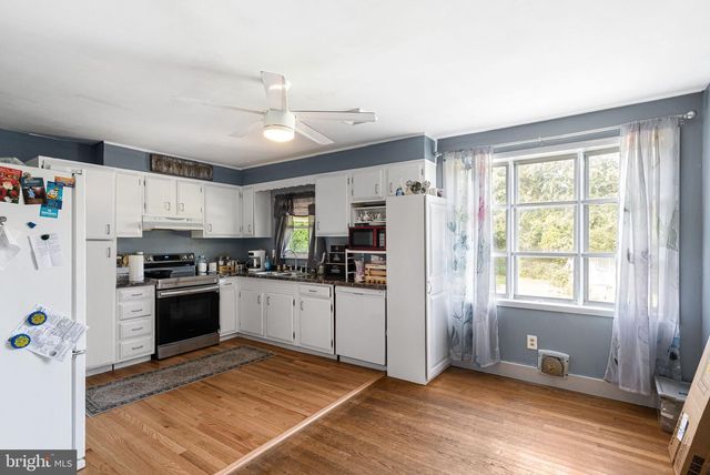 2300 S FILBERT ST, Allentown, PA 18103