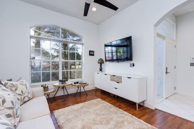 8910 Brittany Lakes Dr, Boynton Beach, FL 33472