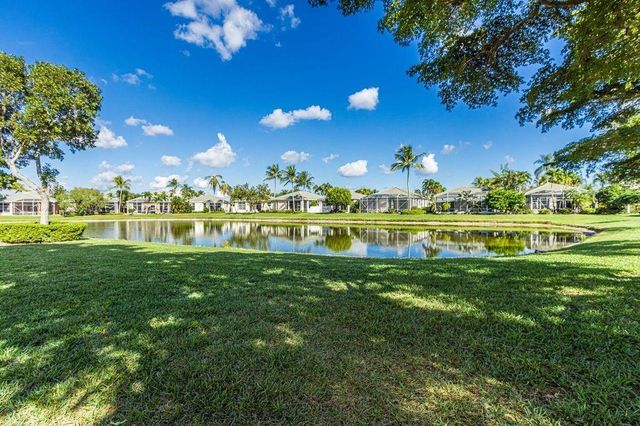 8910 Brittany Lakes Dr, Boynton Beach, FL 33472