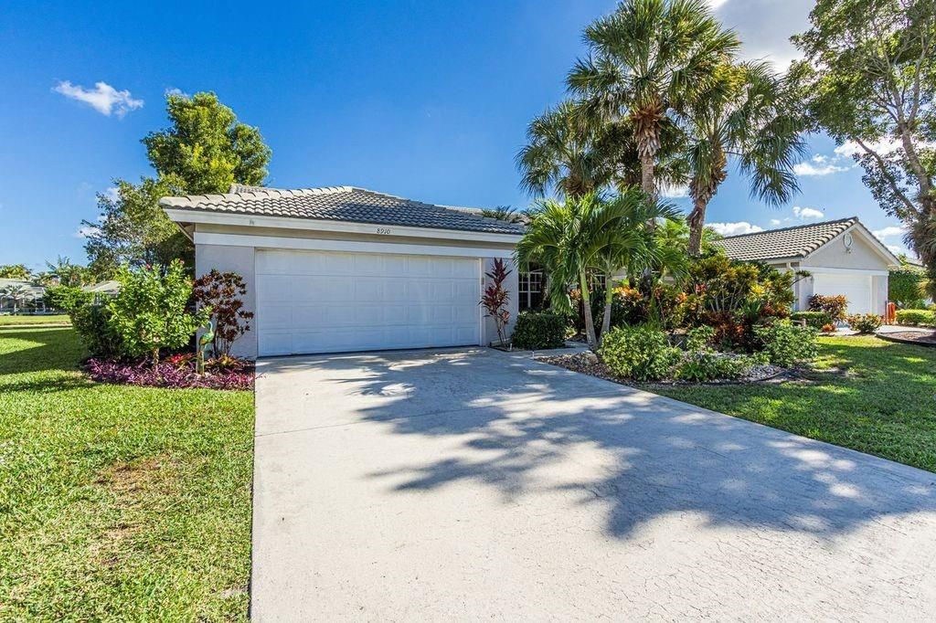 8910 Brittany Lakes Dr, Boynton Beach, FL 33472
