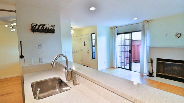 322 W Sunnyoaks Avenue, Campbell, CA 95008