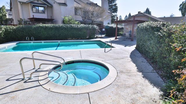 322 W Sunnyoaks Avenue, Campbell, CA 95008