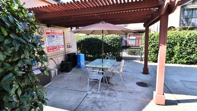 322 W Sunnyoaks Avenue, Campbell, CA 95008