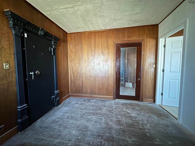 313 W CLEVELAND, Electra, TX 76360