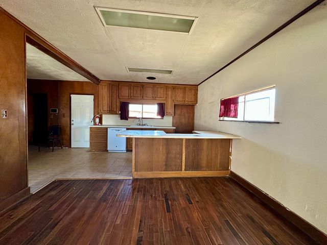 313 W CLEVELAND, Electra, TX 76360