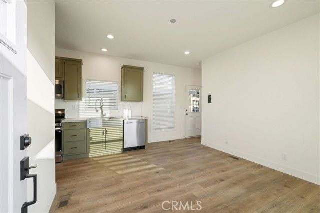 732 E Route 66 7, Glendora, CA 91740