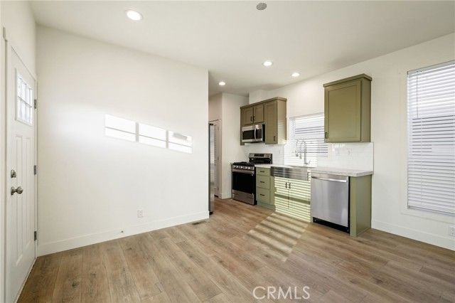 732 E Route 66 7, Glendora, CA 91740