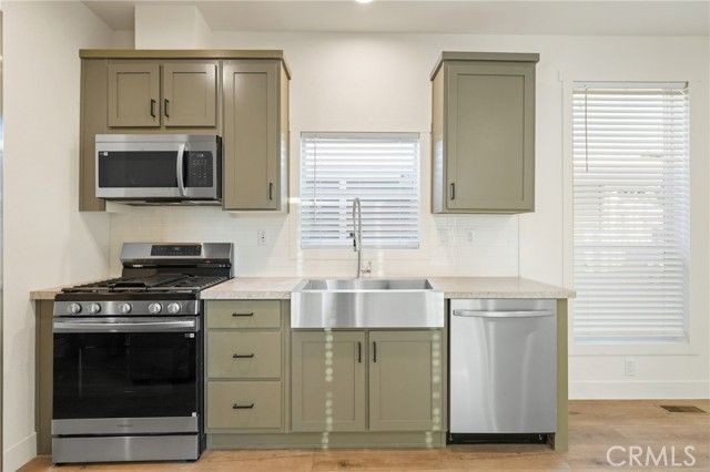 732 E Route 66 7, Glendora, CA 91740