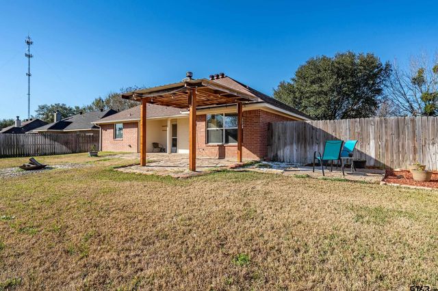 411 Amanda Ct, Whitehouse, TX 75791
