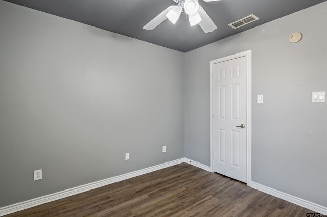 411 Amanda Ct, Whitehouse, TX 75791