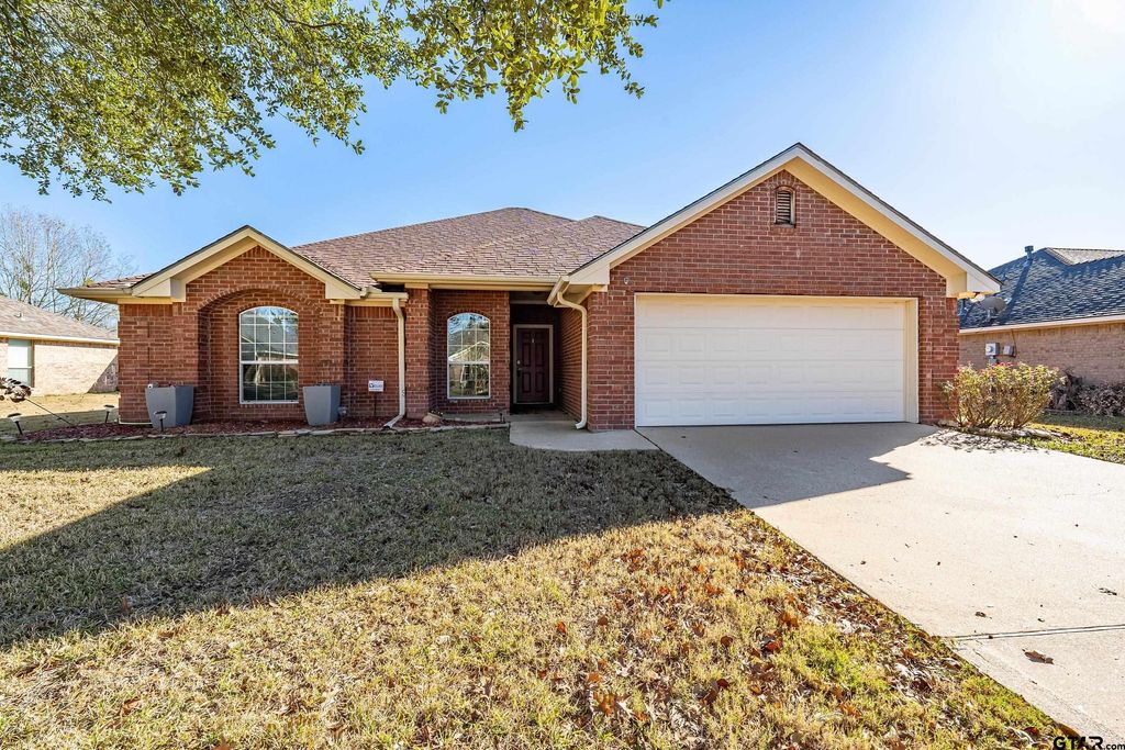 411 Amanda Ct, Whitehouse, TX 75791