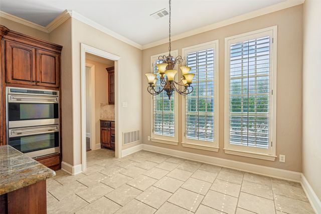 2800 Seven Shields Lane, Lewisville, TX 75056