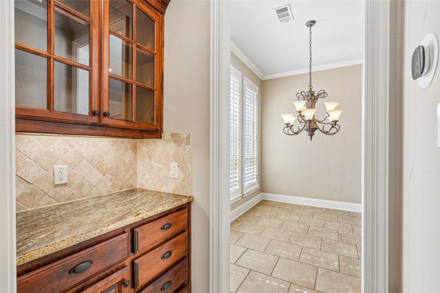 2800 Seven Shields Lane, Lewisville, TX 75056