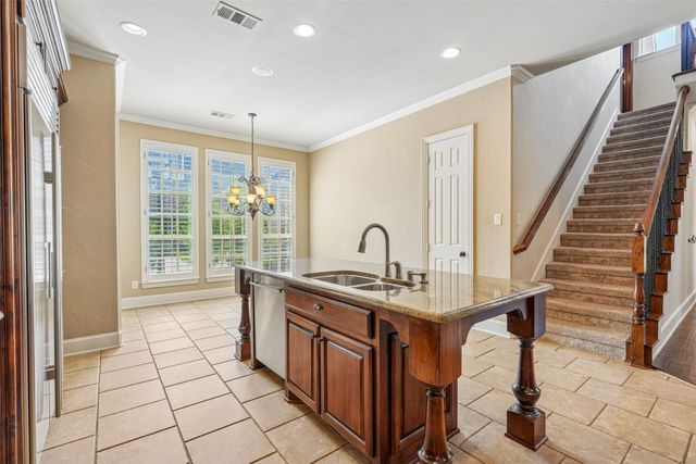 2800 Seven Shields Lane, Lewisville, TX 75056