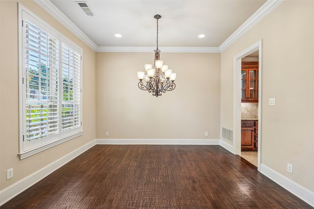 2800 Seven Shields Lane, Lewisville, TX 75056