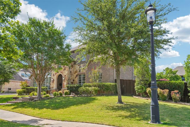 2800 Seven Shields Lane, Lewisville, TX 75056