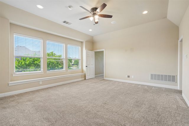 2800 Seven Shields Lane, Lewisville, TX 75056