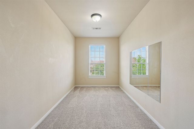 2800 Seven Shields Lane, Lewisville, TX 75056