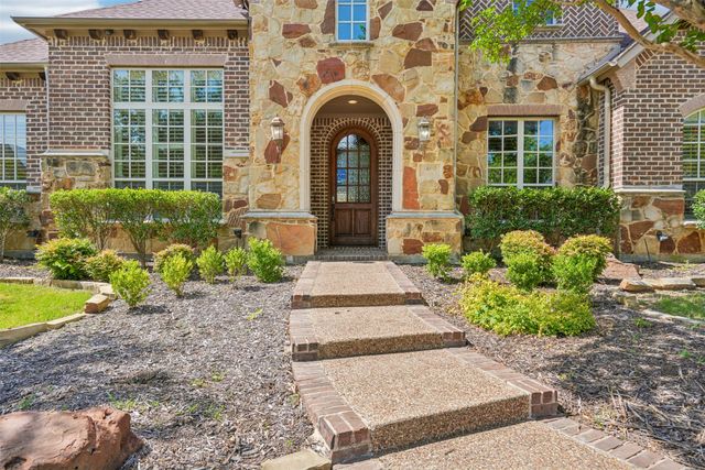 2800 Seven Shields Lane, Lewisville, TX 75056