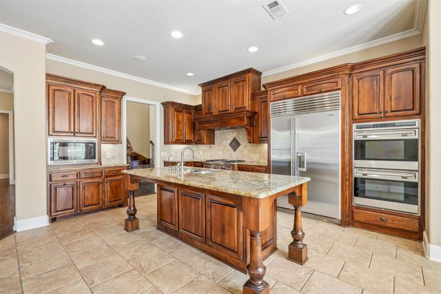 2800 Seven Shields Lane, Lewisville, TX 75056