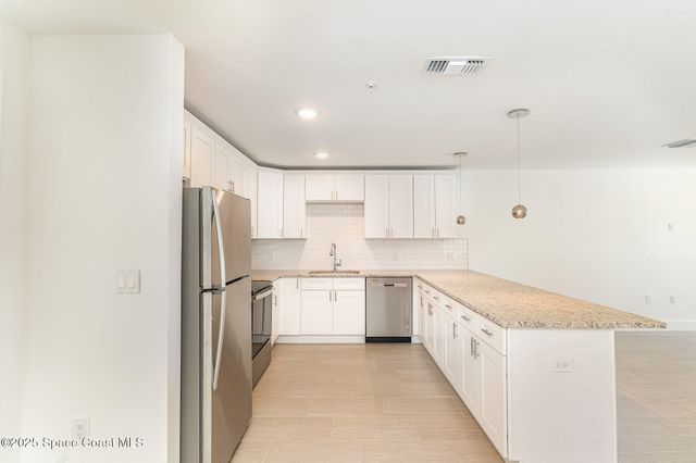 1635 Par Street NE 2203, Palm Bay, FL 32905